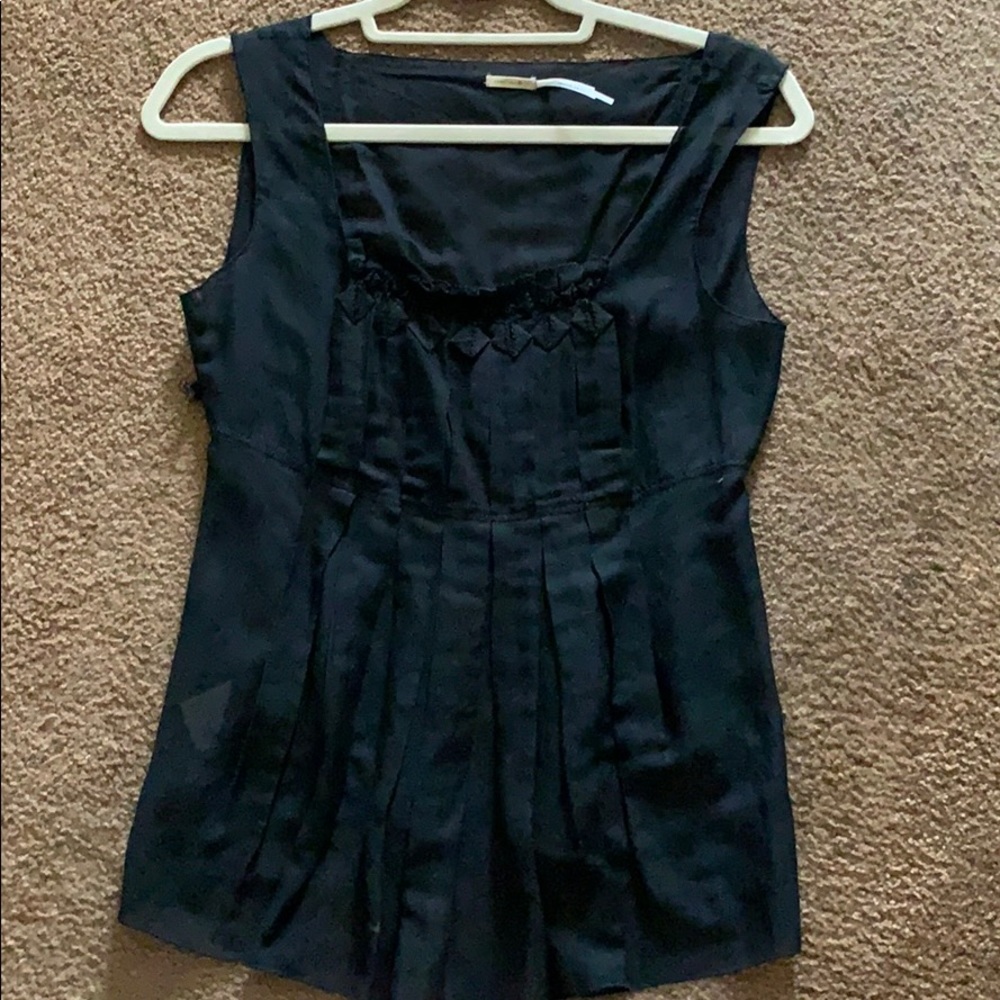 Max Studio sleeveless blouse